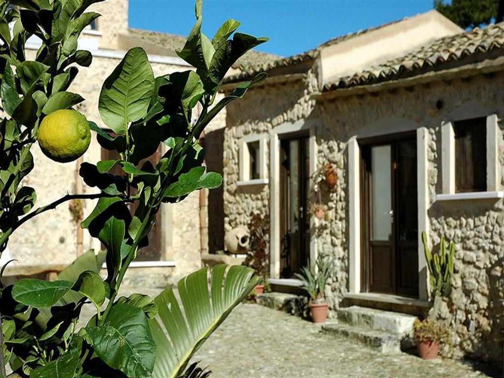 Agriturismo Baglio San Nicola Villa Naro Exterior photo